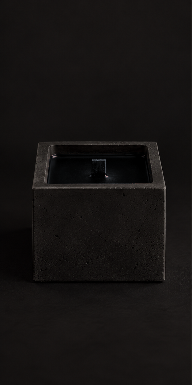 FULL BLACK CONCRETE CANDLE